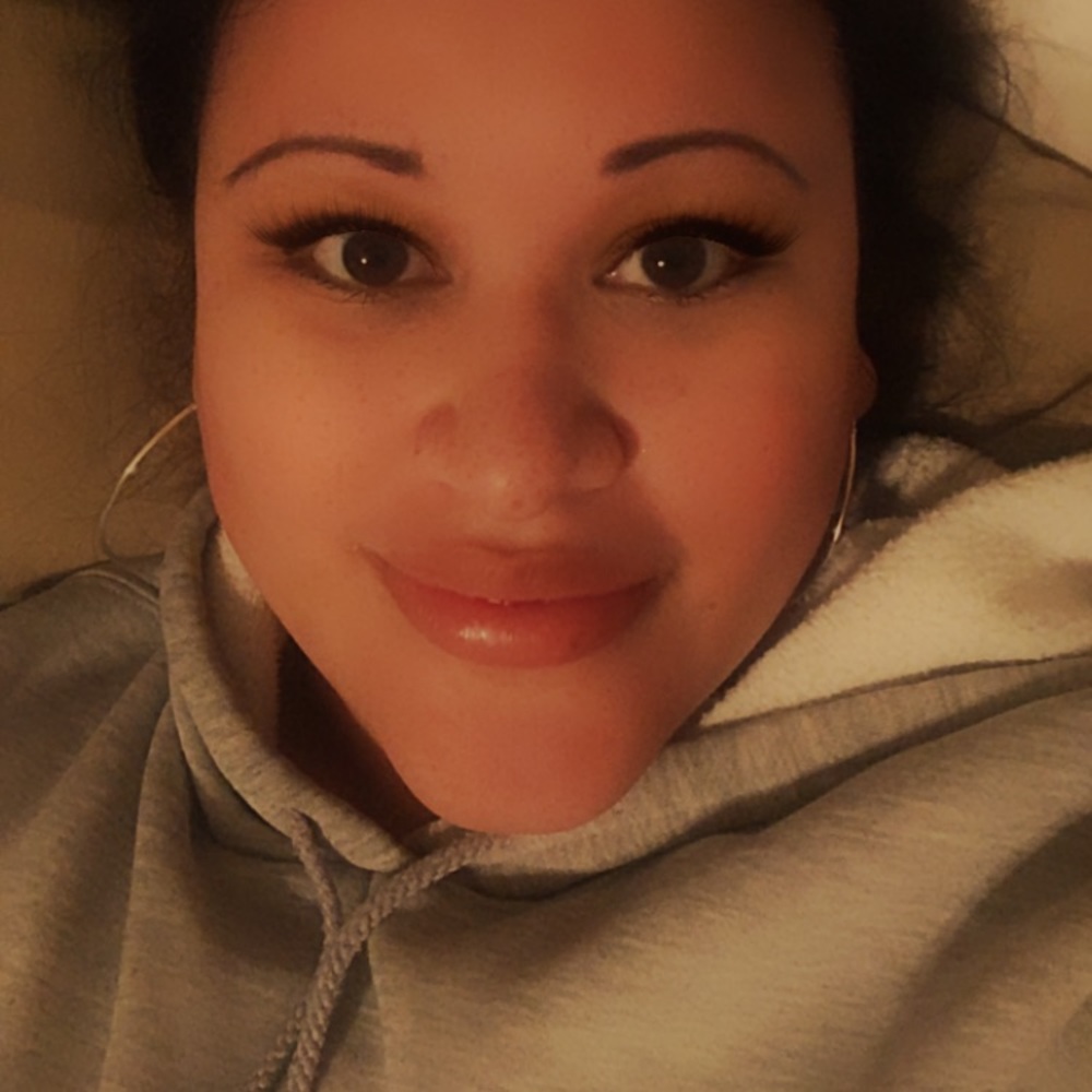 Meet your Posher, Rebeca